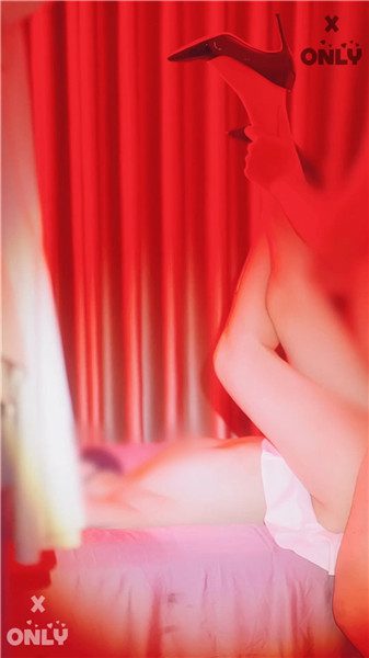 推特变装裸舞女王 咚小姐 2025 10月最新变装裸舞啪啪秀【6V】【701M】 1