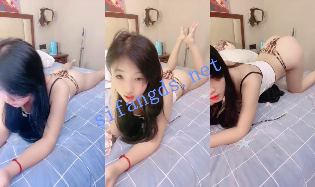 ⚡【瑶瑶呀】身材很好的新人小妹妹下海！腿长~逼粉~尺度大 16