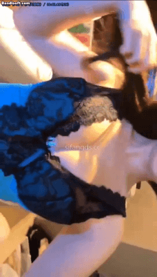 【快手 娇妻ting】超美女神 露内 内衣骚舞 骚表情 展示身材【22V】【433M】 2