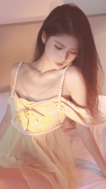 重磅【大学生私房拍摄】明星颜值长得很像白鹿的模特【1V150P】【6.81G】 6