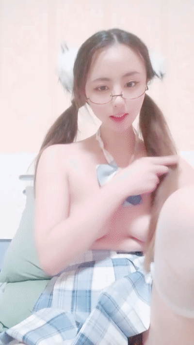 19岁清纯女大学生 今夏 道具秀~14v11g 5