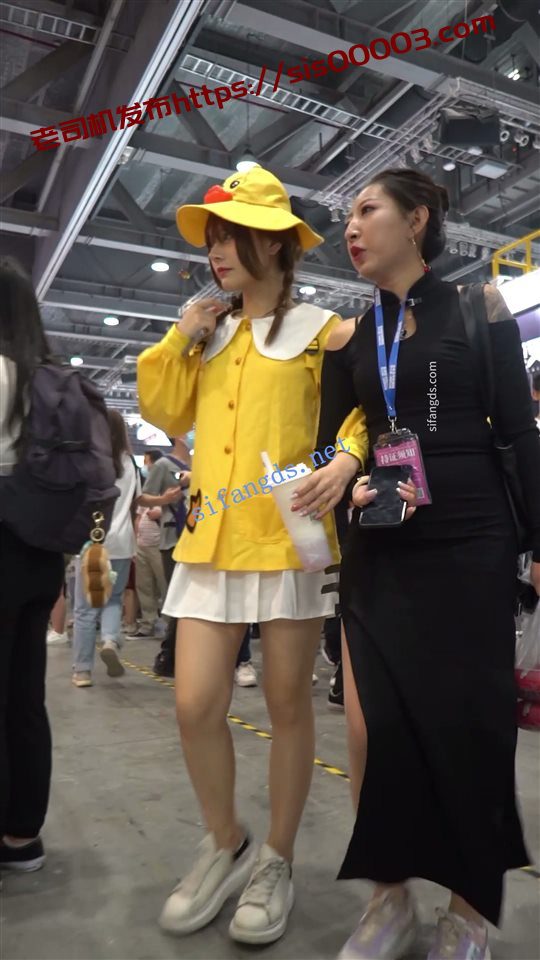 【xxn-156】游戏展台两位模特..蕾丝粉内..窄内塞了好几张纸【3V】【1.5G】 5