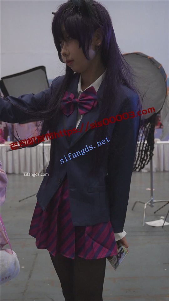 【xxn-316】两位制服jk猫耳cos美女..黑丝花内对着镜头弯腰【2V】【1.02G】 1