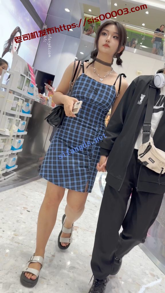 【KFC】精神小妹和黄毛男友逛街·露背吊带裙白色内内前后CD【1V】【369M】 7