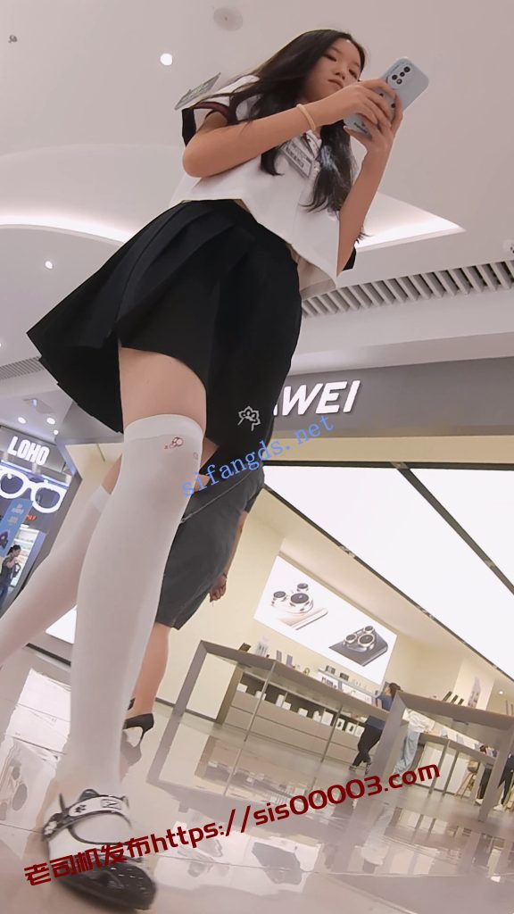 『D·D』-210-少女感十足JK妹，面容较好，长腿优美，浅绿内【1V】【2.48G】 7