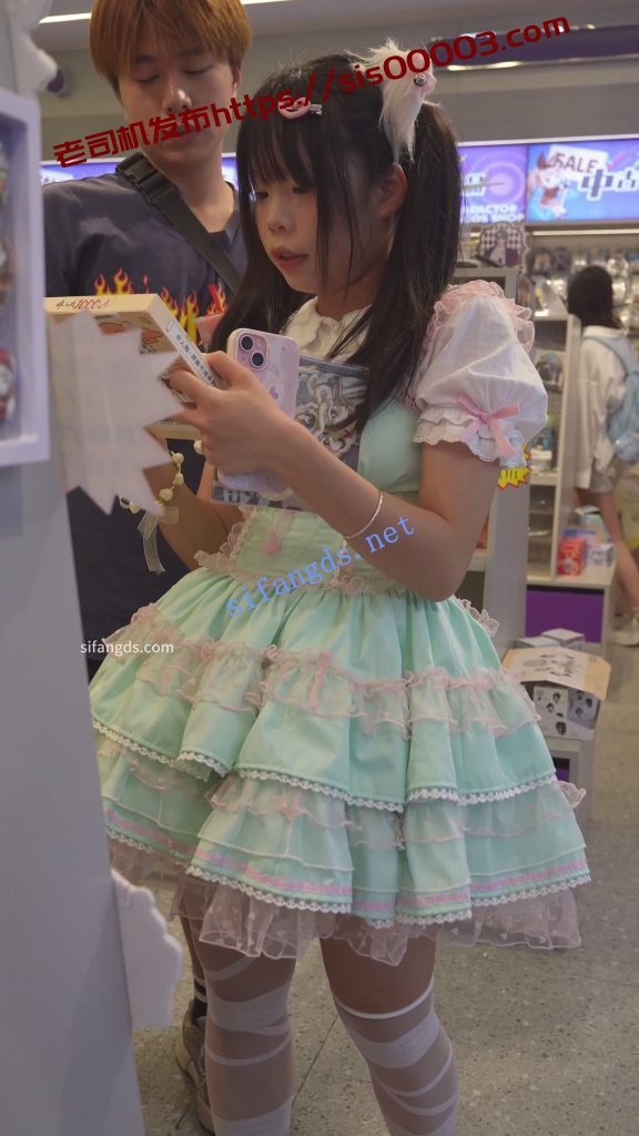 (BC-AA-590)双马尾蕾丝裙小学妹..弯腰CD蕾丝边内裤看镜头了【1V】【458M】 3