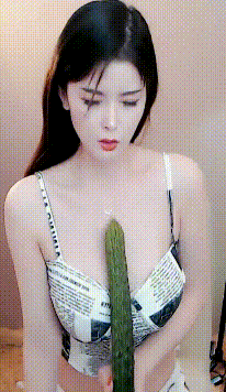 虎牙 维娜【露乳晕，摸B自慰，口爆黄瓜】大尺度定制合集【10V】【1.18G】 35