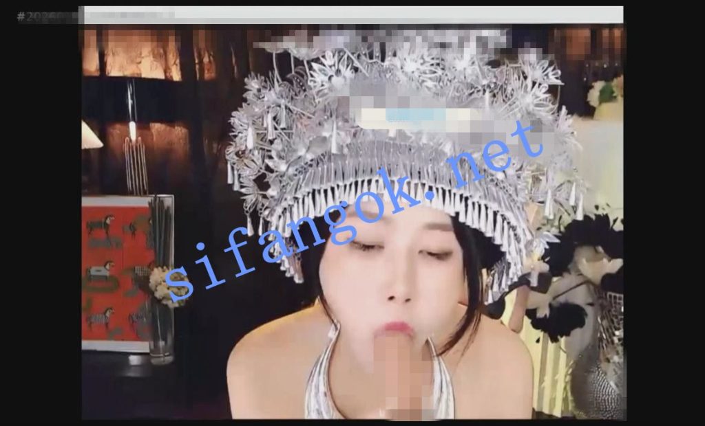 【ST】❤️顶级美女Aurora_-77 200币苗族服装阳具喷水 开票大秀【1V】【2.11G】 4