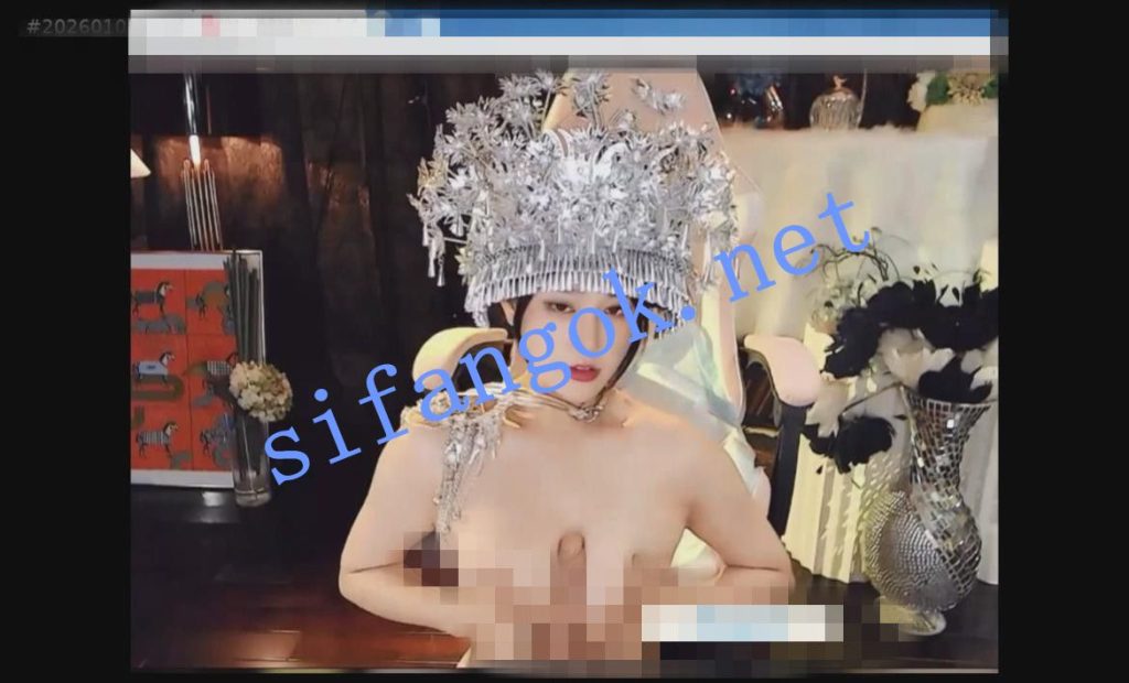 【ST】❤️顶级美女Aurora_-77 200币苗族服装阳具喷水 开票大秀【1V】【2.11G】 7