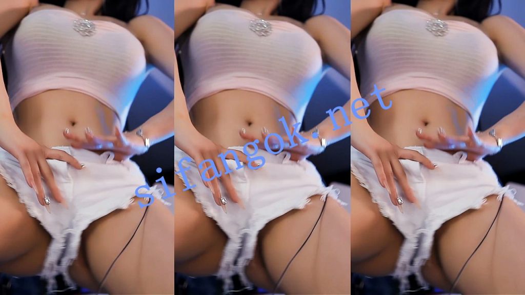 【斗鱼】谁的小棉袄呢 新年大礼包 超火高定最猛系列12V【12V】【1.65G】 15