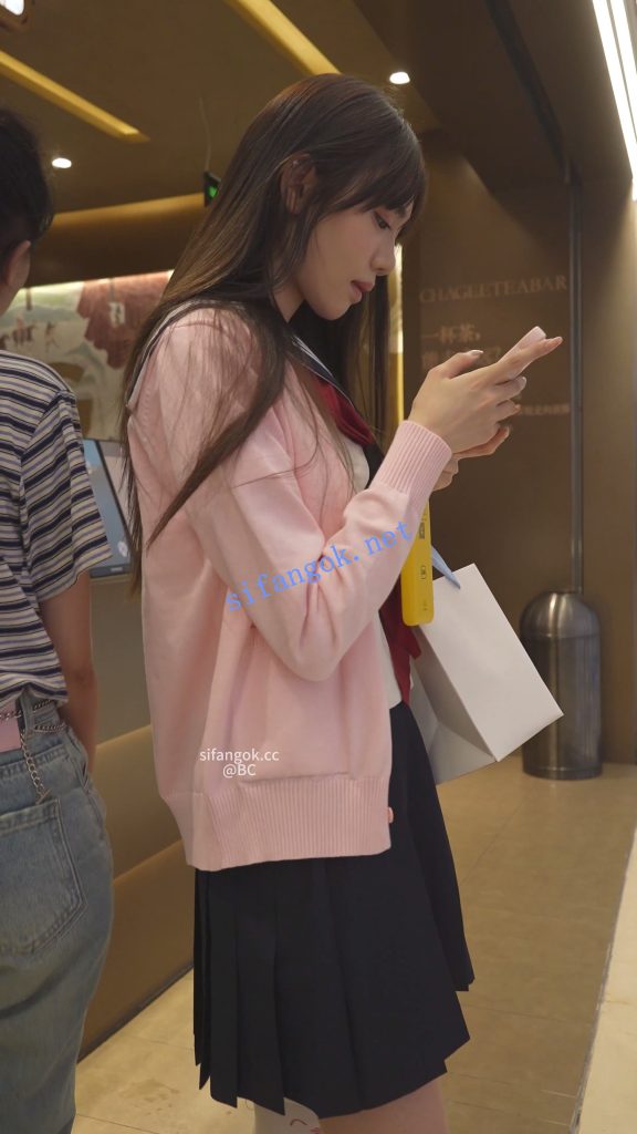 (BC-SSS-102)外纯内骚jk商场买跳蛋..窄内阴唇侧露毛没刮干净【1V】【1.09G】 1