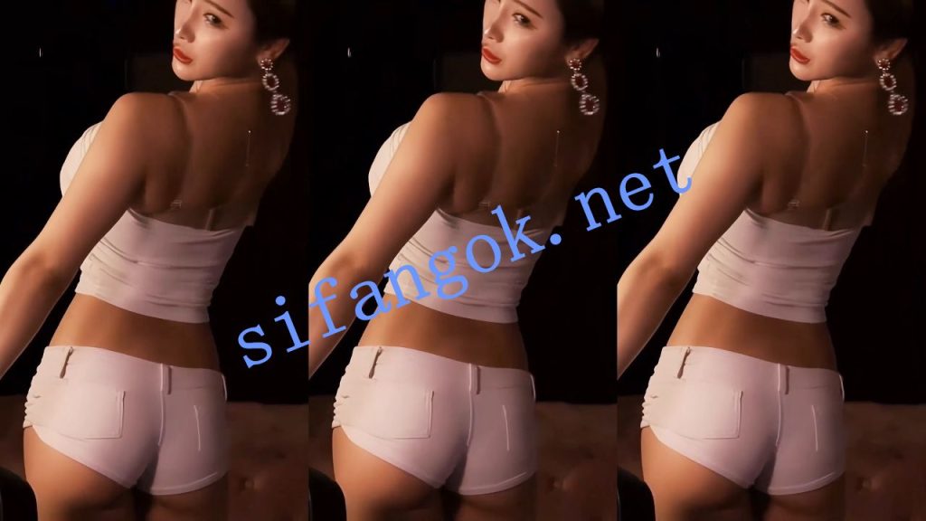 【斗鱼】谁的小棉袄呢 新年大礼包 超火高定最猛系列12V【12V】【1.65G】 33