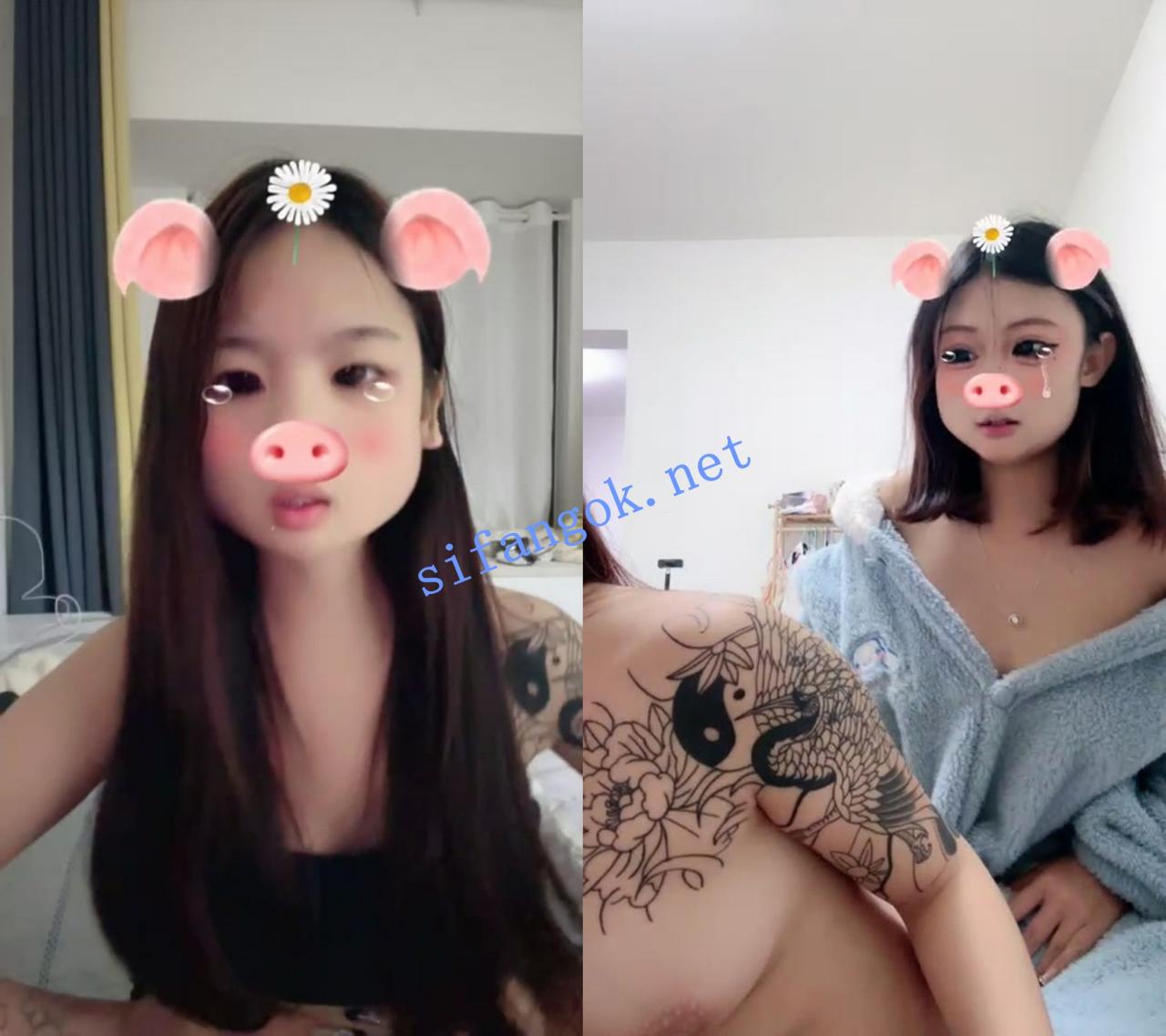 ██可爱的小宝贝！【小月饱饱】18岁小妹直播间道具自慰 1