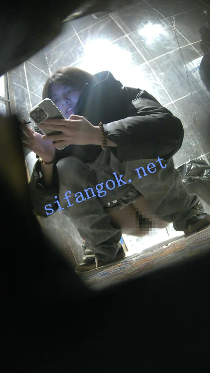 ✅全网首发【酒吧全景厕拍】各种黑丝高跟 美女如云 9 27