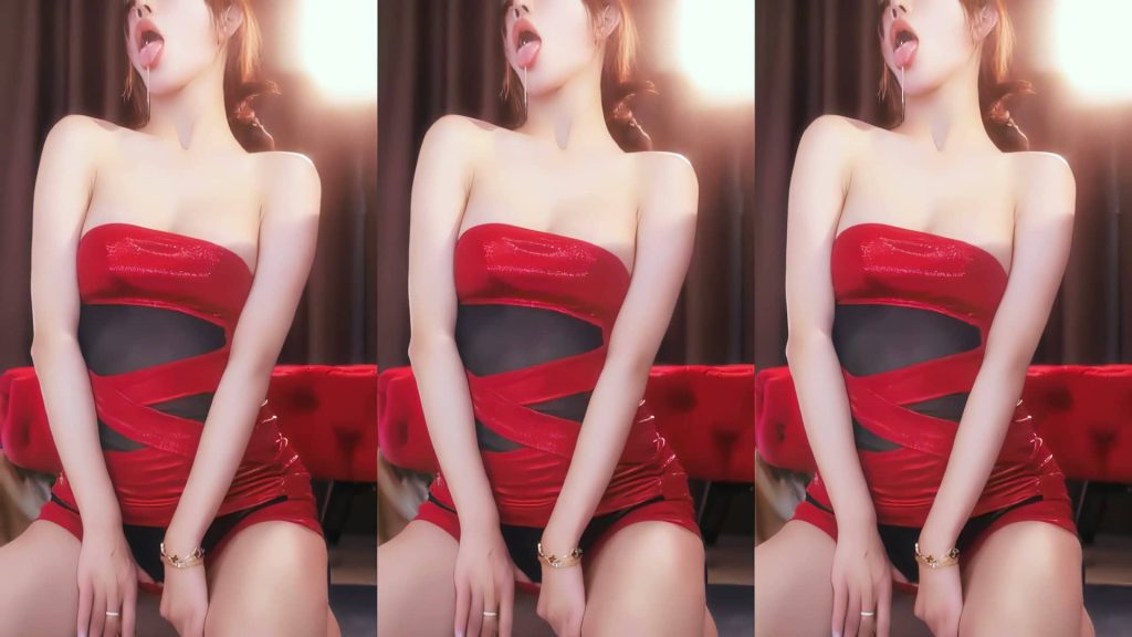 虎牙 长腿兮兮 情趣内衣骚舞 无水印收藏版【2V】【830M】 5