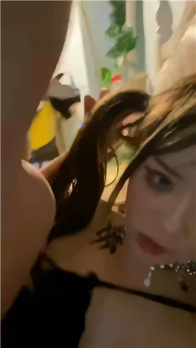 快手骚骚小妹 重庆美杜莎 自拍摸奶吃鸡啪啪福利【3V】【403M】 9