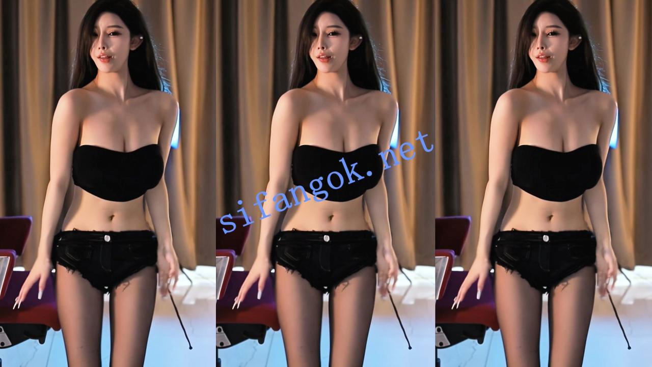 【斗鱼】谁的小棉袄呢 新年大礼包第3弹 超火高定新10V【10V】【1.36G】 5