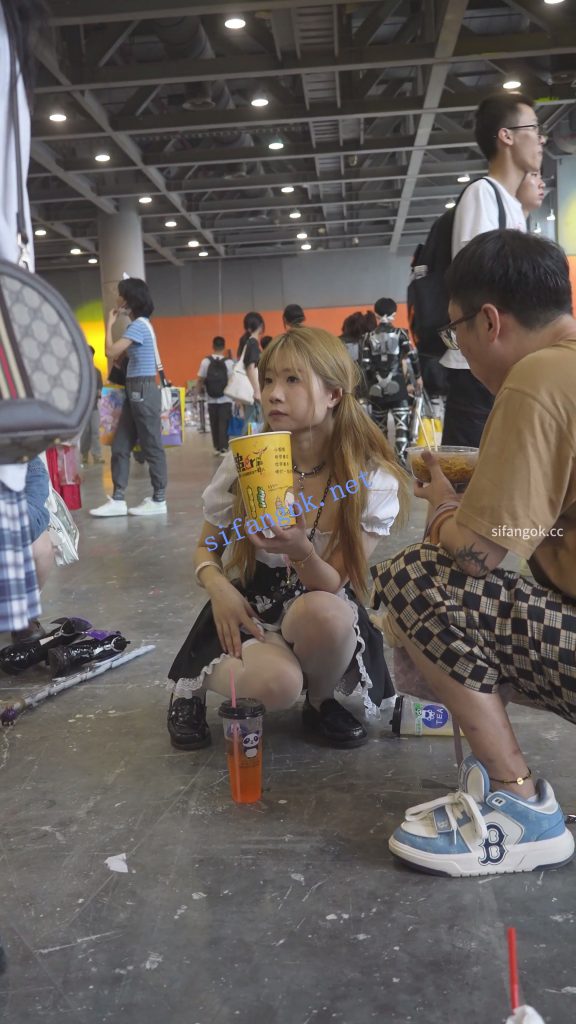 【xxn-358】双马尾女仆陪男友逛街..涞觅吊带白丝排队被CD【1V】【290M】 2 【xxn-358】双马尾女仆陪男友逛街..涞觅吊带白丝排队被CD【1V】【290M】 2