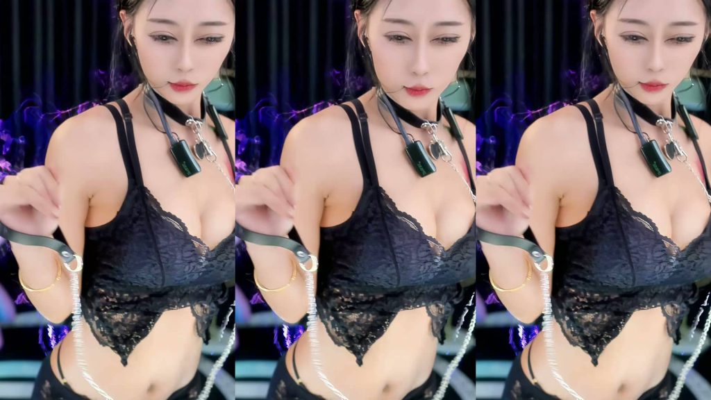 【乐嗨 茴香】大尺度骚舞 三角热裤抬脚看档 骚丁极限露毛 无水印收藏版【10V】【3.7G】 8