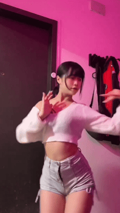 推特小甜妹 牧 反差配男抖鸡儿裸舞 多P吃鸡啪啪爆插小合集【50V15P】【1.44G】 30