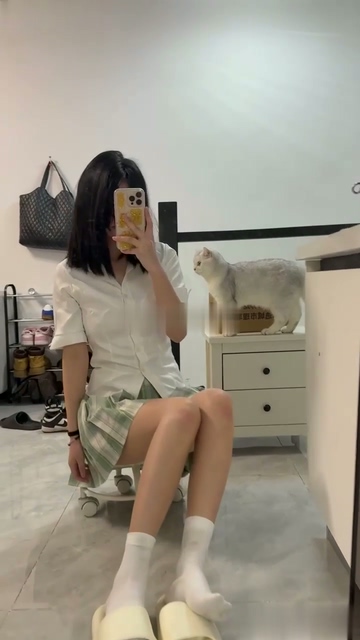 抖音 晕晕 付费定制极品嫩妹门槛私拍情趣露内足控福利【7V】【811M】 7