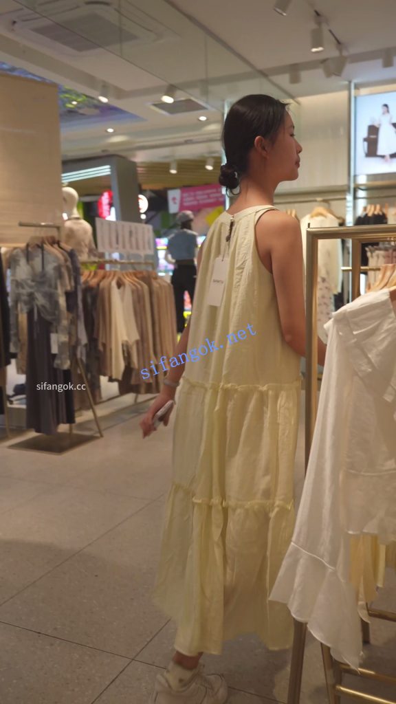 (BC-AA-641)服装店CD两位试裙子的小姐姐..条纹浅绿内和粉内【1V】【295M】 7