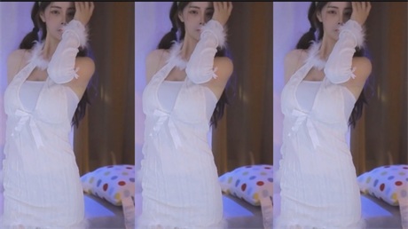 ❣️推荐❣️虎牙骚逼主播【小慢头】好身材大长腿,私定露出,奶头又长又敏感,全国可飞【17V】【2.19G】 2 ❣️推荐❣️虎牙骚逼主播【小慢头】好身材大长腿,私定露出,奶头又长又敏感,全国可飞【17V】【2.19G】 2