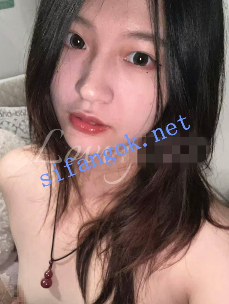 极品反差漂亮女大【lovvy软糖】2月最新SVIP福利【8V55P】【746M】 2 极品反差漂亮女大【lovvy软糖】2月最新SVIP福利【8V55P】【746M】 2