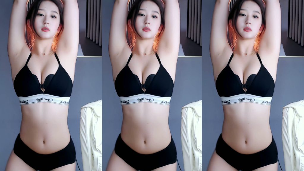 网易cc 坷坷 大尺度骚舞 无水印收藏版【2V】【600M】 4