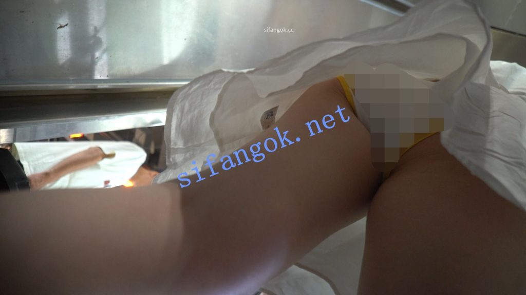 （空城原创）白裙小少妇逛超市，黄边白N包裹肥臀【1V】【668M】 5