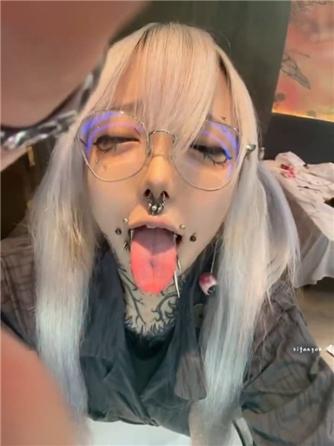 推特反差萌妹 布丁狗 椿山民子 我讨厌你 符文战士纹身裸秀【73V】【938M】 25