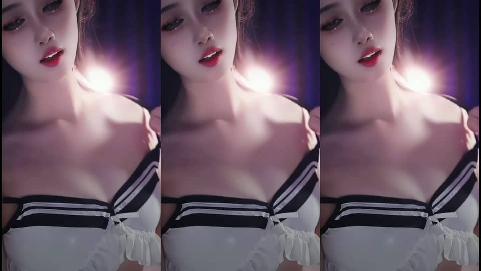 虎牙 沫沫吃饱饱 透视露毛定制 无水印收藏版【5V】【1.04G】 8