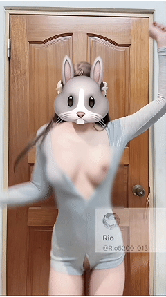 推特遮面系 RIO+以安(小乔)2026新年VIP裸舞 香软抖奶起飞【31V】【1.04G】 12 推特遮面系 RIO+以安(小乔)2026新年VIP裸舞 香软抖奶起飞【31V】【1.04G】 12