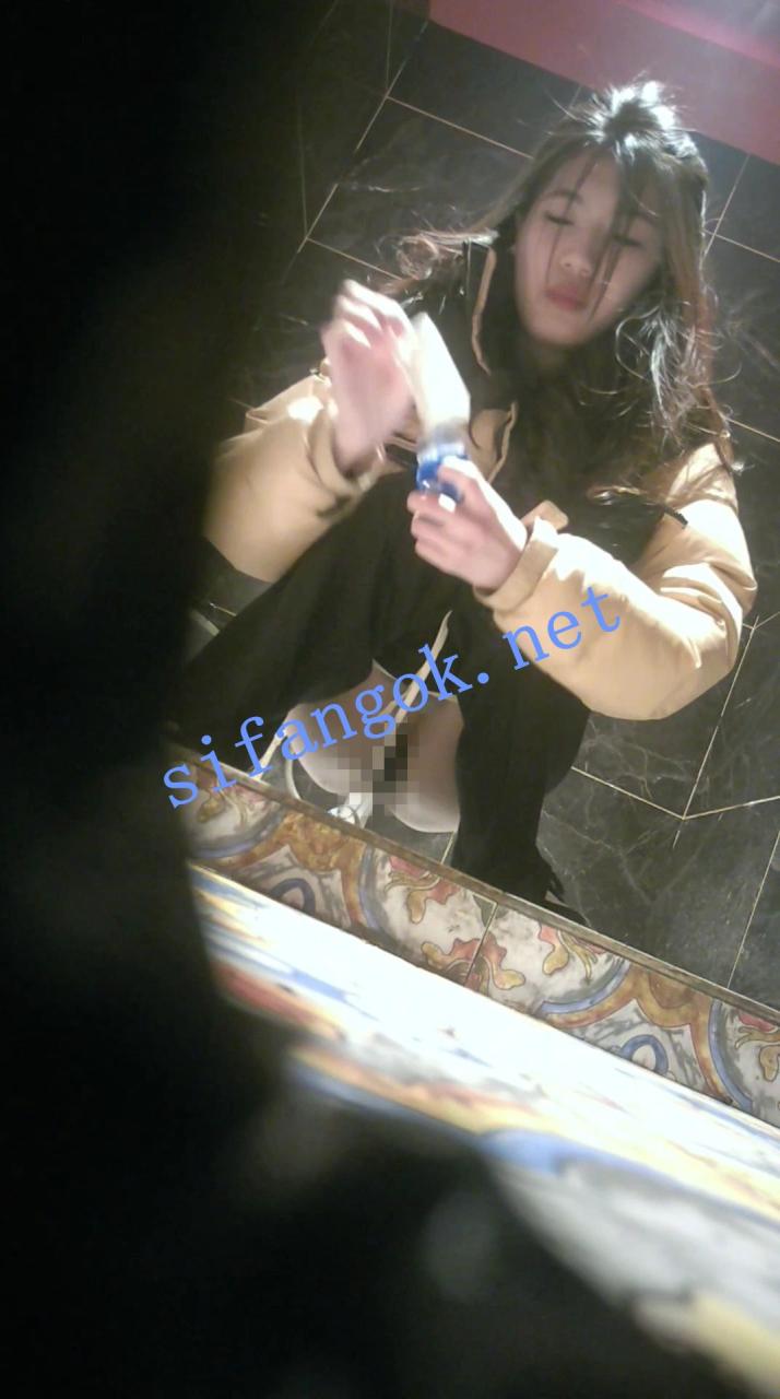 ✅全网首发【酒吧全景厕拍】各种黑丝高跟 美女如云 9 13