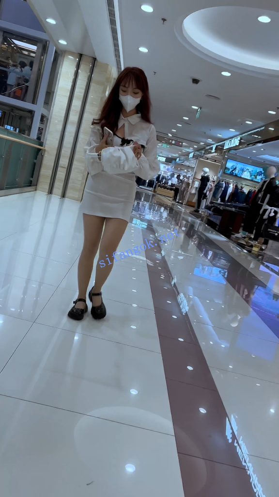 【KFC】包臀裙骚货独自吃小吃·肉丝袜白内直接放在两腿间CD【1V】【1.19G】 3 【KFC】包臀裙骚货独自吃小吃·肉丝袜白内直接放在两腿间CD【1V】【1.19G】 3