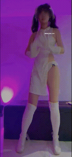 ⚫️极品嫩妹舞啪福利姬【贝璃珞】最新露脸作品，旗袍的舞蹈诱惑，忍不住就射出来吧【2V】【1220M】 8