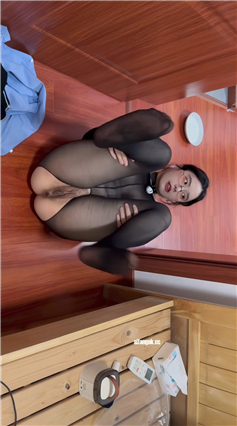 快手极骚主播 固执的守村人2026 最新大尺福利裸舞自慰啪啪【44V】【2.55G】 7