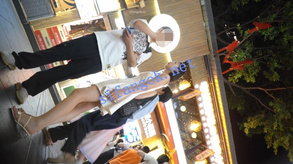 （空城原创）白裙性感小姐姐逛街，微透白N前面透明【1V】【320M】 8