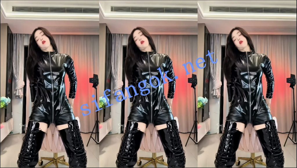 【快手】百变小丸子 皮革女王范，顶胯漏内漏毛【7V】【866M】 2