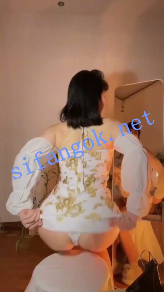 ஐ快手极品ஐ舞蹈老师紫月很会跳 私密定制 古风露毛骚舞【5V】【275M】 5