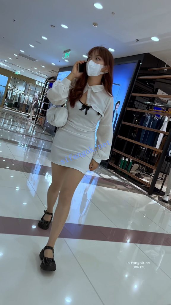 【KFC】包臀裙骚货独自吃小吃·肉丝袜白内直接放在两腿间CD【1V】【1.19G】 13 【KFC】包臀裙骚货独自吃小吃·肉丝袜白内直接放在两腿间CD【1V】【1.19G】 13