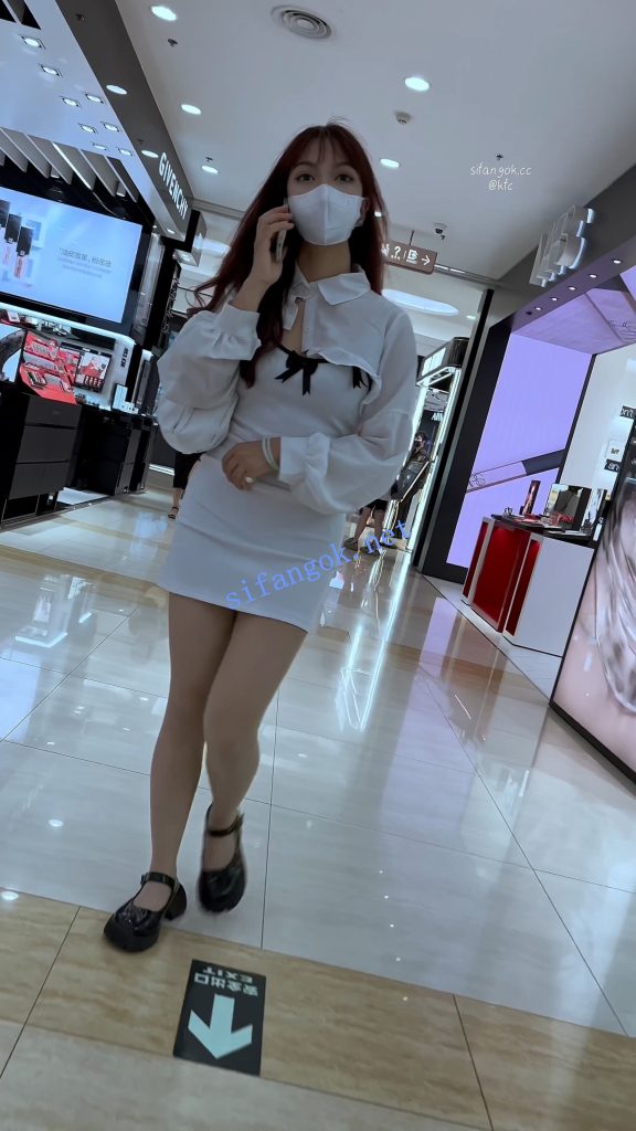 【KFC】包臀裙骚货独自吃小吃·肉丝袜白内直接放在两腿间CD【1V】【1.19G】 7 【KFC】包臀裙骚货独自吃小吃·肉丝袜白内直接放在两腿间CD【1V】【1.19G】 7