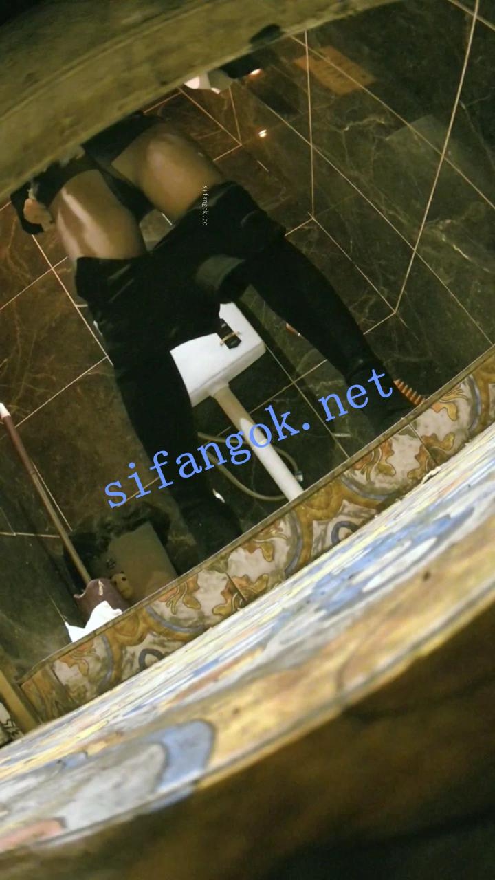 ✅全网首发【酒吧全景厕拍】各种黑丝高跟 美女如云 12 24