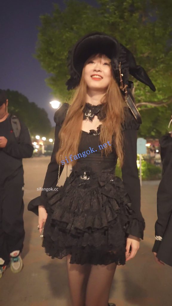 (BC-AA-657)抄底黑丝套装小姐姐逛街..透明蕾丝白内强反差【1V】【662M】 1