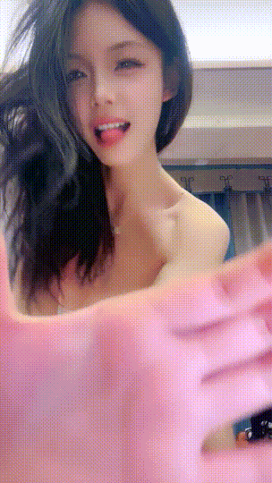 模特御姐下海！我魂都被勾走了~【小莹】自慰！淫水喷不停~ 1