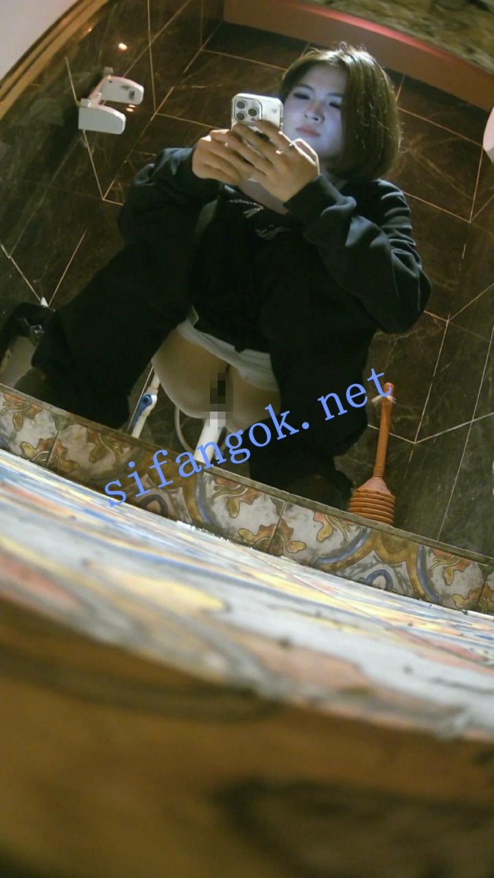 ✅全网首发【酒吧全景厕拍】各种黑丝高跟 美女如云 12 19