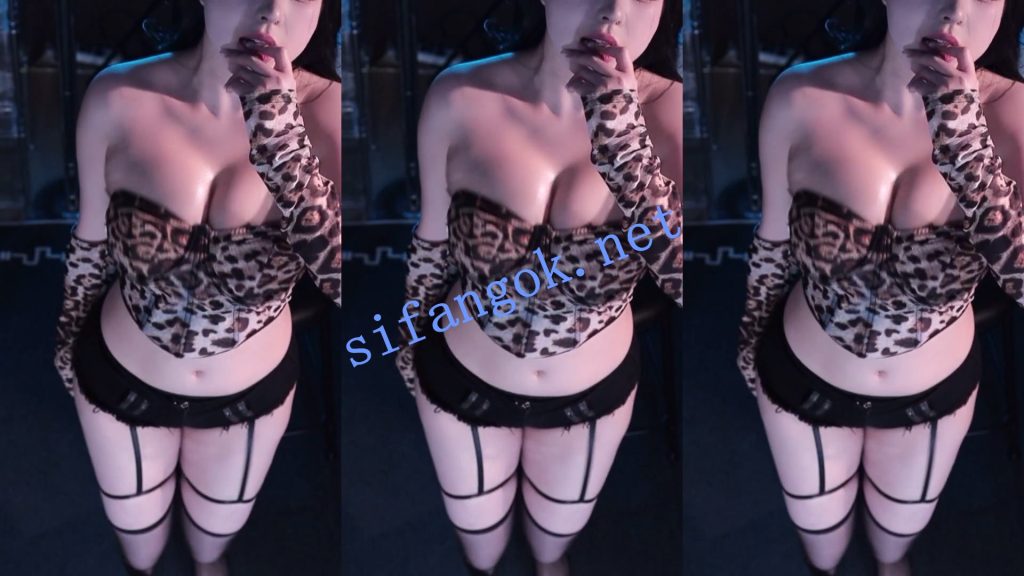 斗鱼 小酒窝翁馨-3 巨乳 露大半个奶 超强抖胸舞 疯狂摆动【4V】【331M】 11 斗鱼 小酒窝翁馨-3 巨乳 露大半个奶 超强抖胸舞 疯狂摆动【4V】【331M】 11