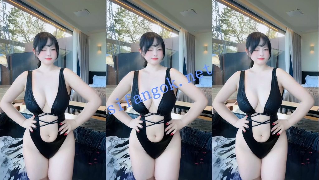 【抖音】拉面熊 童颜巨乳 大眼小萌妹 福利定制短视频11V【11V】【368M】 11