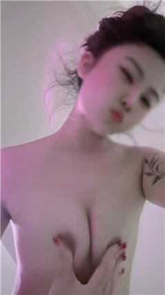 推特极品模特【Lucky girs】抖音风裸舞 自慰啪啪 超美秀翻了 50