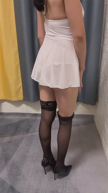 快手骚逼少妇【宇姐姐】好身材大长腿，奶圆逼粉一线天，裸舞诱惑，阴户饱满，喜欢猛舔少妇逼的不可错过【8V】【1.1G】 9